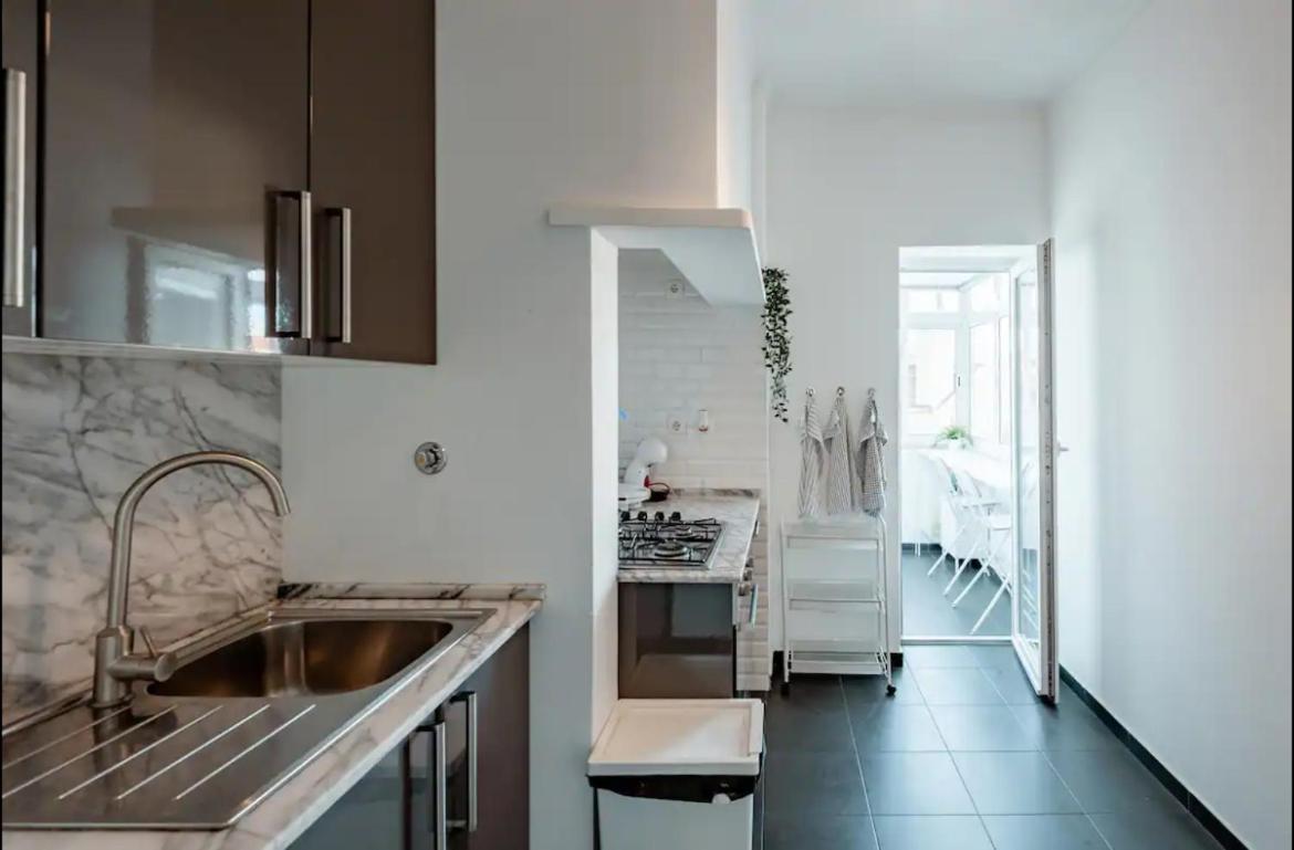 2 Bedroom With Great Transport Links To The Heart Of *